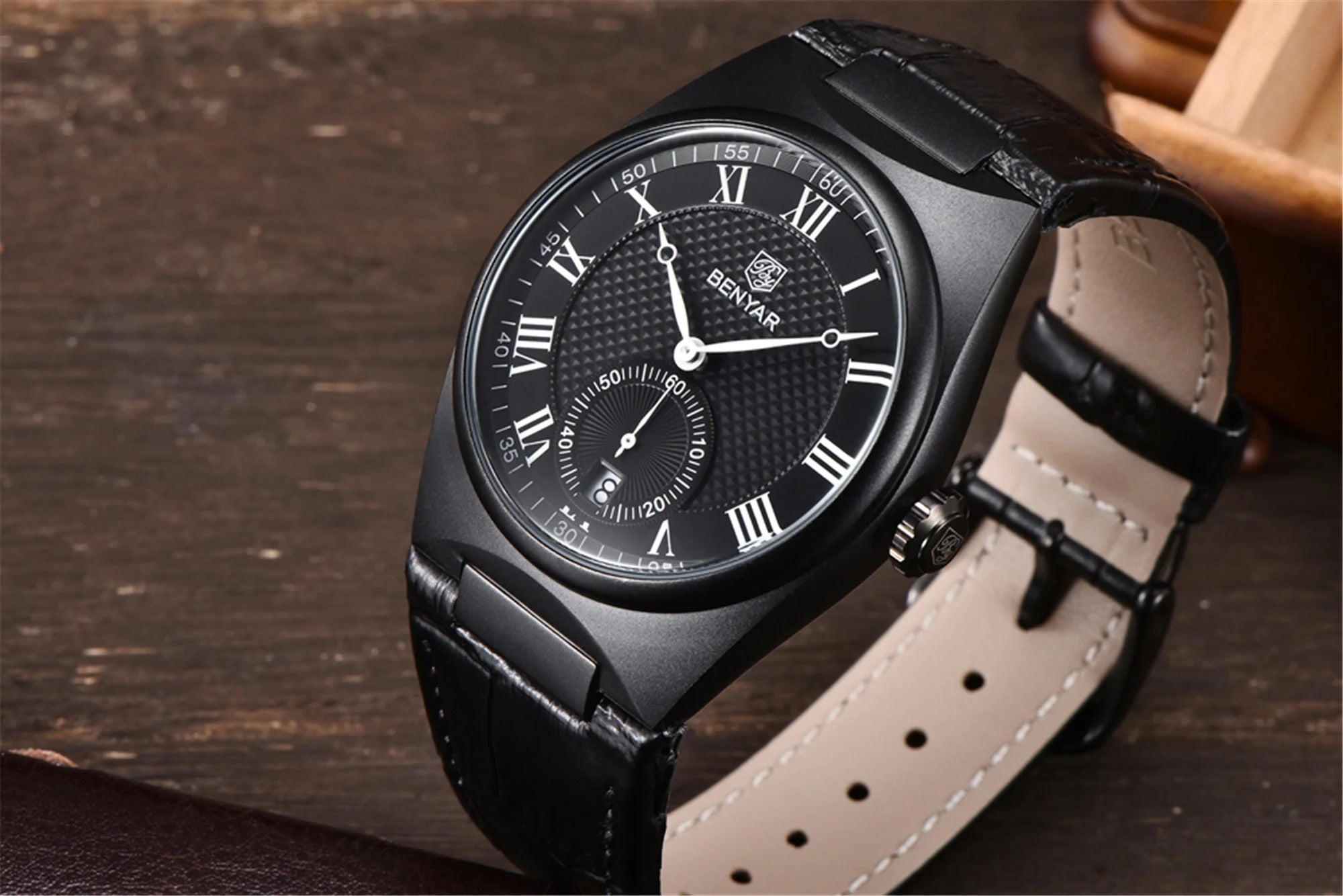 BENYAR Men’s Luxury Quartz Watch – Waterproof Leather Business Timepiece