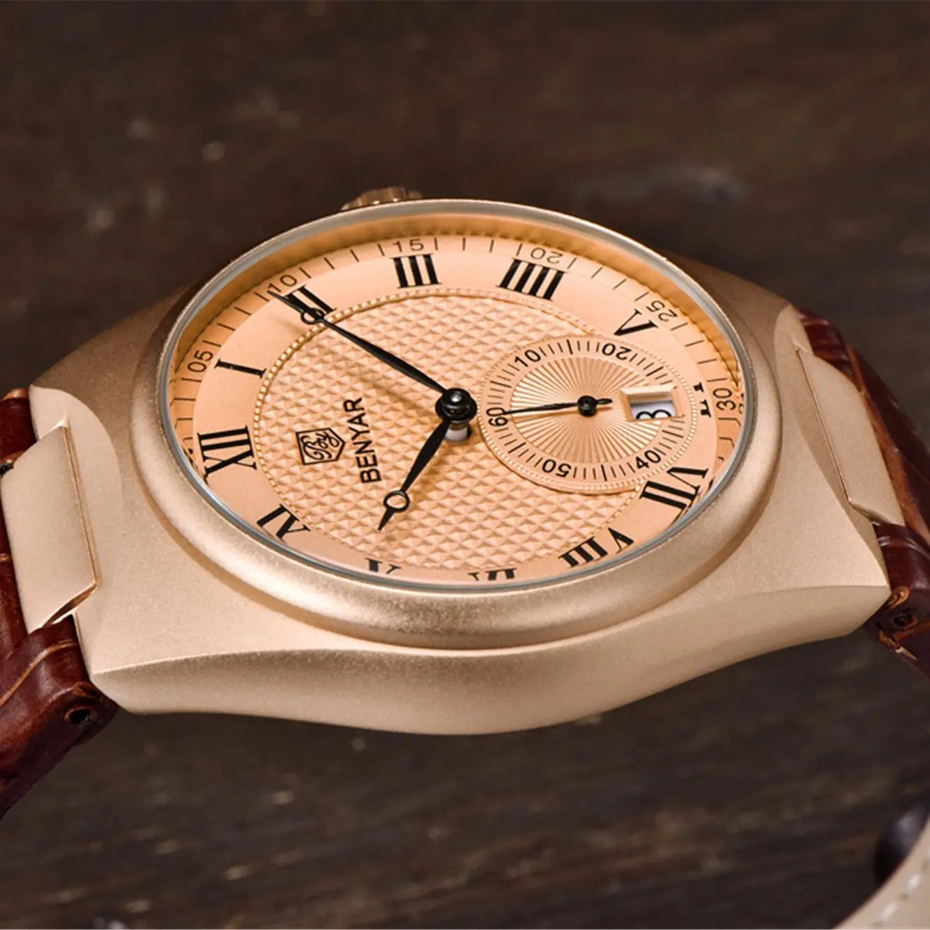 BENYAR Men’s Luxury Quartz Watch – Waterproof Leather Business Timepiece