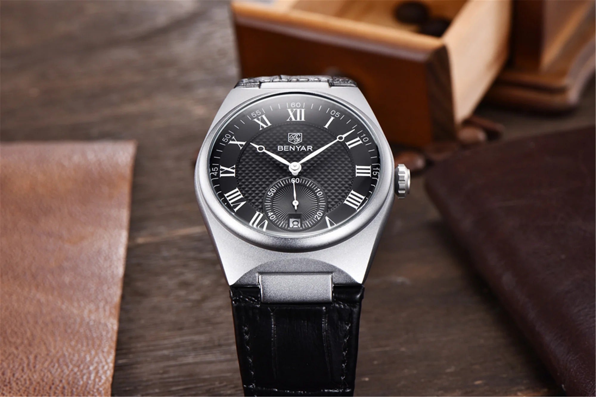 BENYAR Men’s Luxury Quartz Watch – Waterproof Leather Business Timepiece